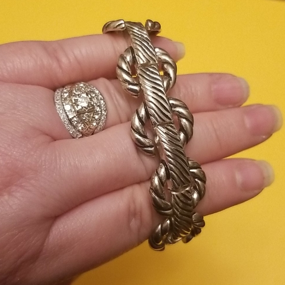 Jewelry - Silver Stretch Bracelet